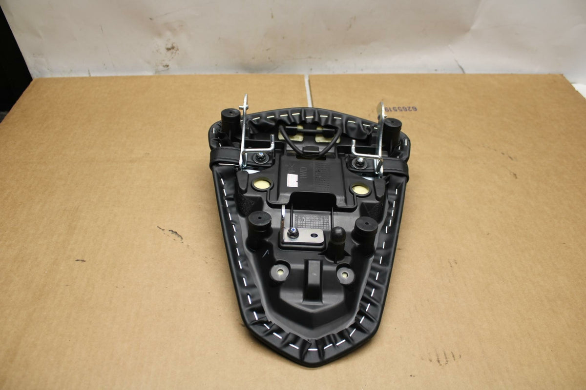 19-21 YAMAHA YZF R3 REAR BACK PASSENGER TANDEM SEAT PAD SADDLE PILLION BB378