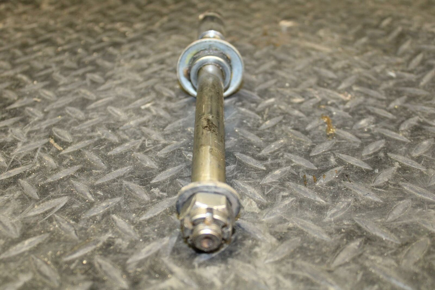 80-81 YAMAHA XS1100 SPECIAL FRONT WHEEL RIM AXLE PIVOT BOLT BB174