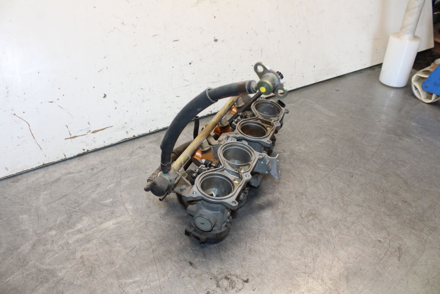 05-06 HONDA CBR600RR MAIN FUEL INJECTORS / THROTTLE BODIES 16401-MEE-A01 BB655