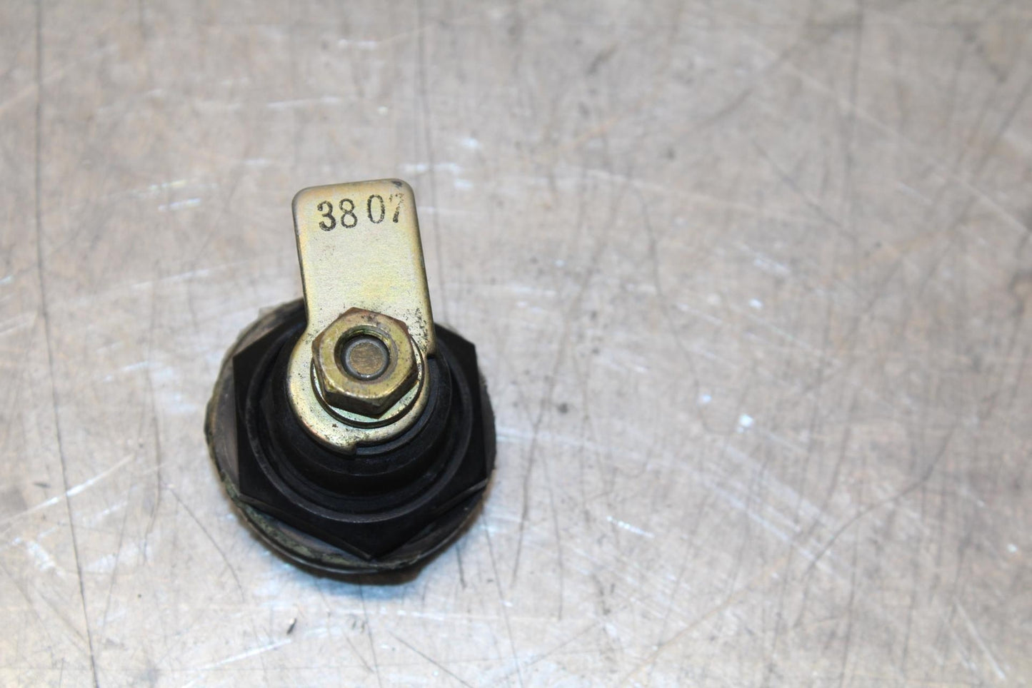 2004 Suzuki Intruder 1500 VL1500 IGNITION LOCK SET W/ GAS CAP, SEAT LOCK  BB573