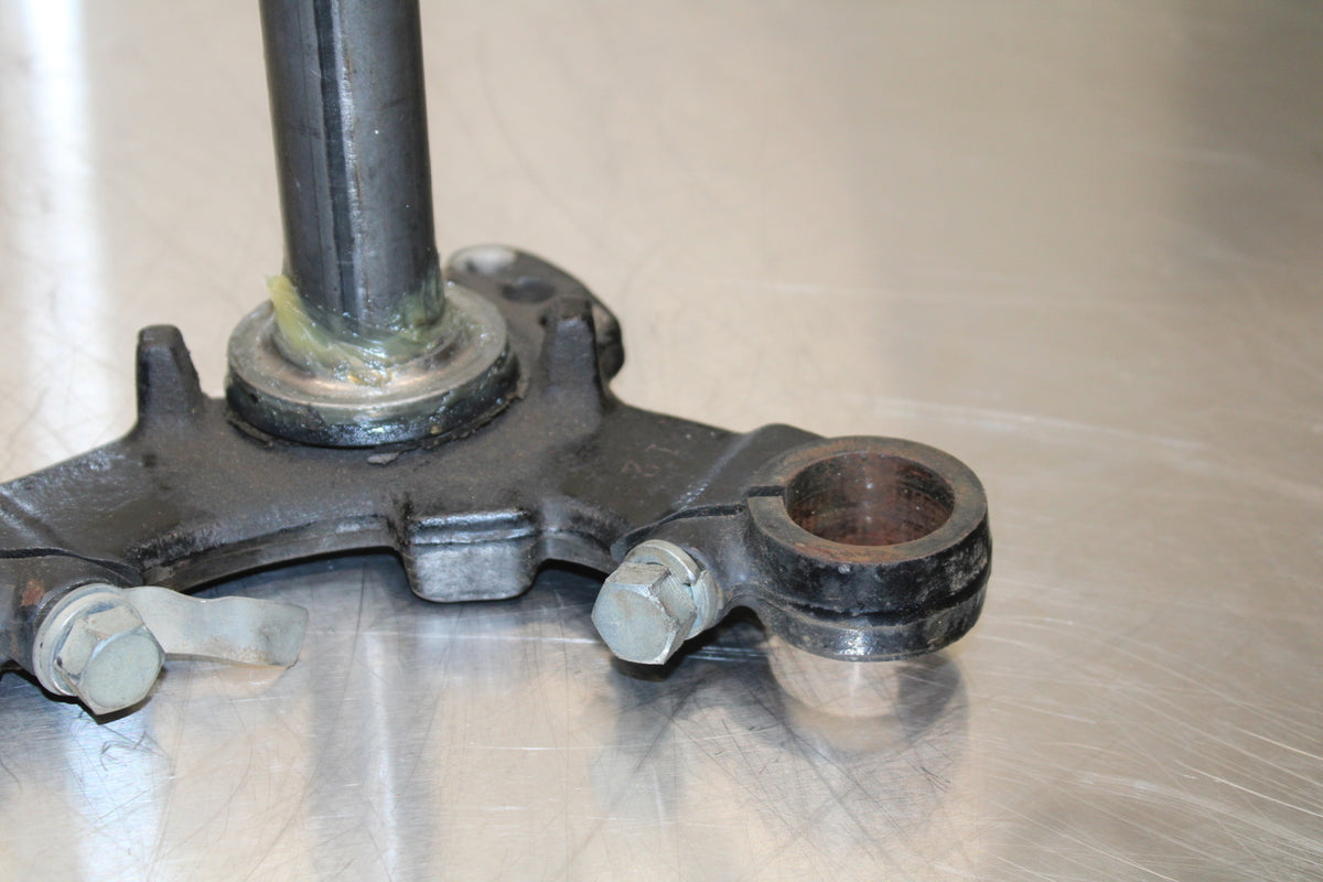 69-70 YAMAHA L5T FORKS UPPER & LOWER TRIPLE TREE CLAMP BB138