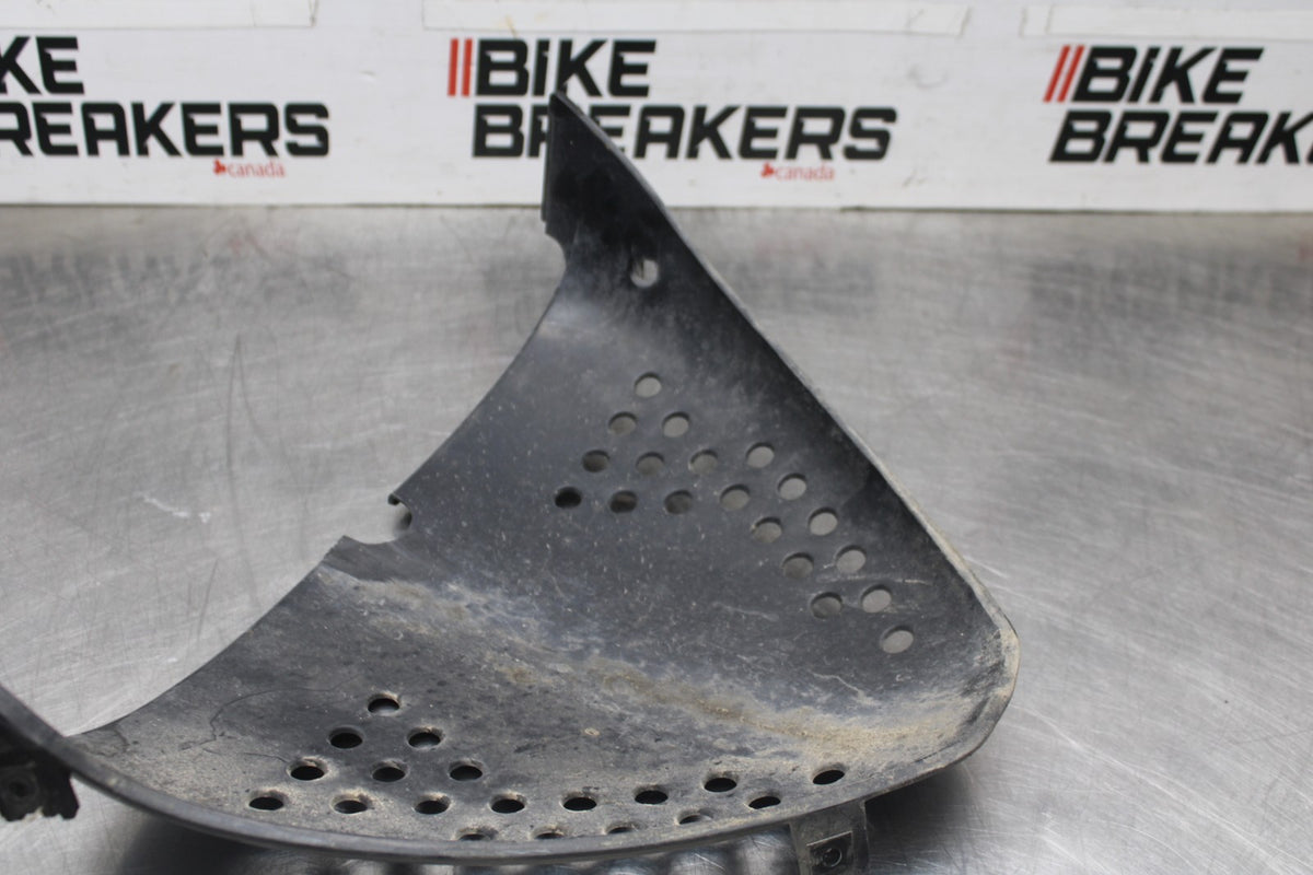 97-00 SUZUKI GSXR600 SRAD FRONT LOWER INNER EXHAUST V FAIRING COWL GUARD BB921