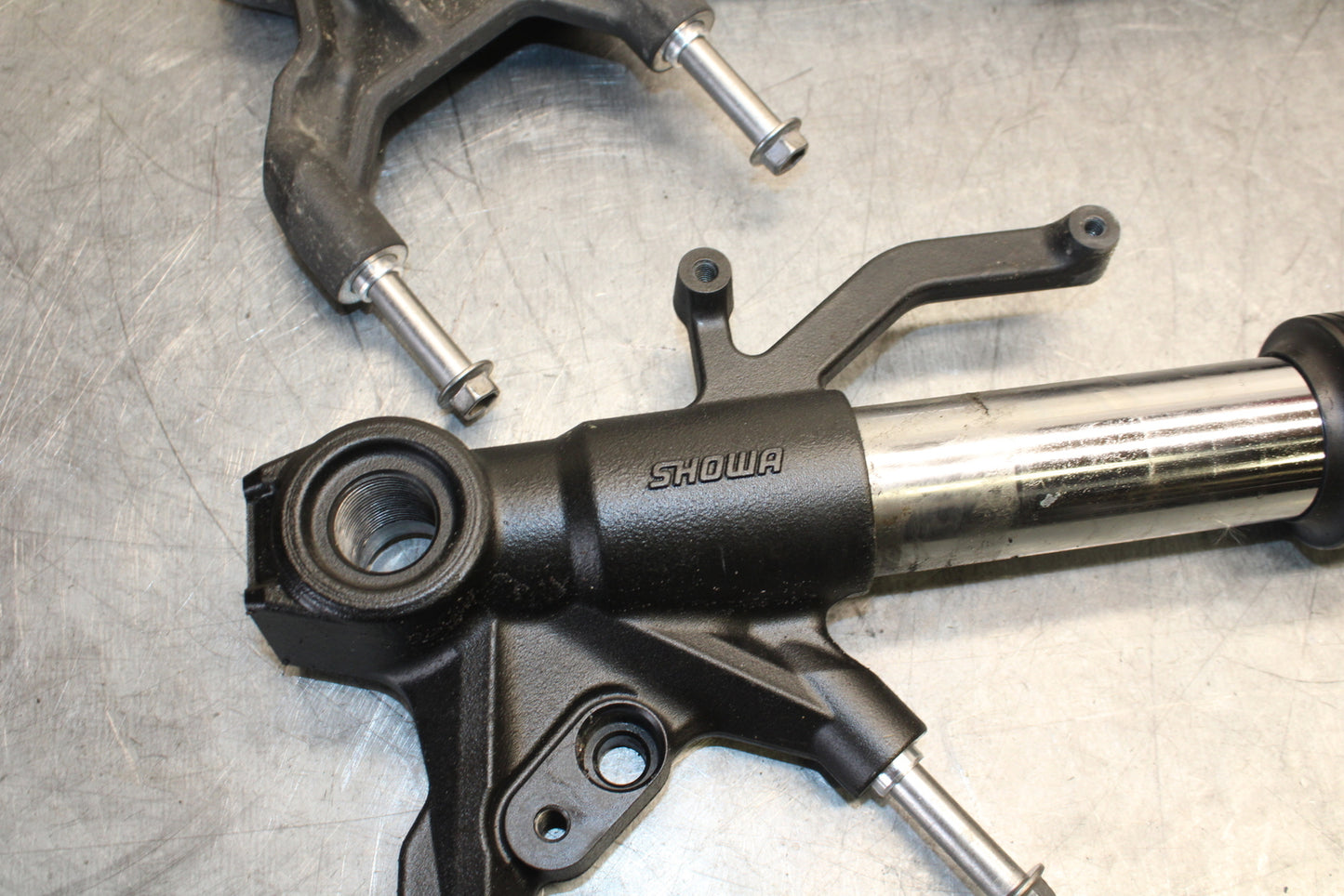 13-18 KAWASAKI NINJA ZX6R FRONT FORKS SHOCK SUSPENSION SET PAIR  BB682