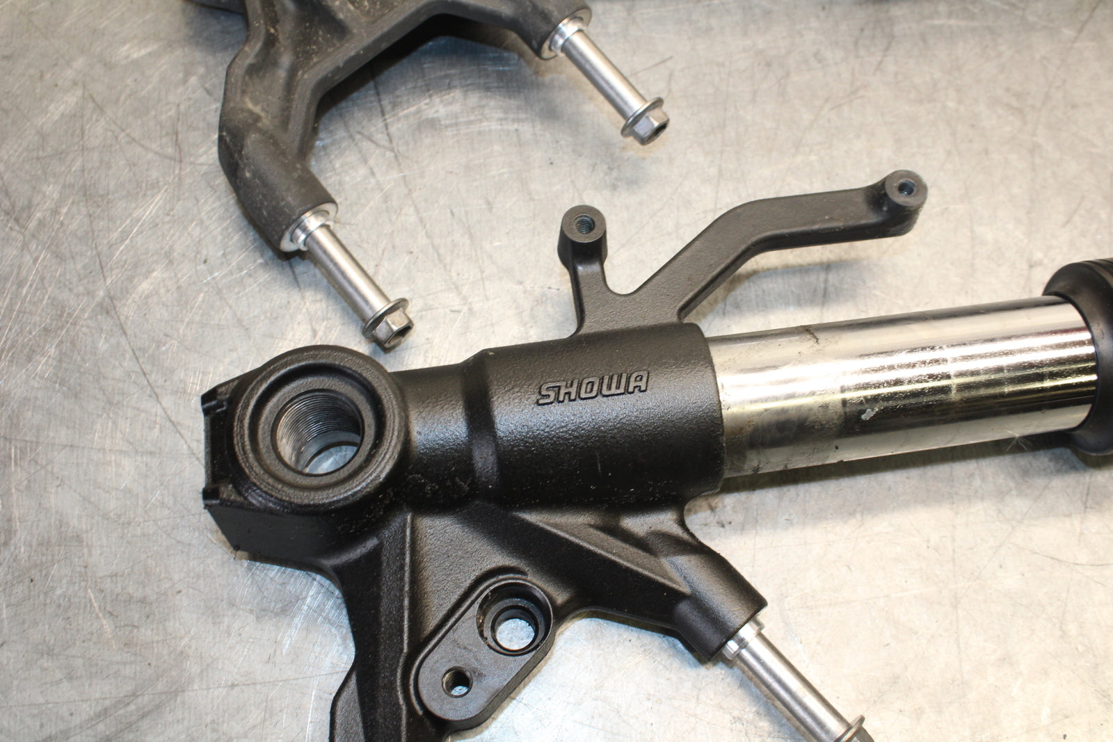 13-18 KAWASAKI NINJA ZX6R FRONT FORKS SHOCK SUSPENSION SET PAIR  BB682