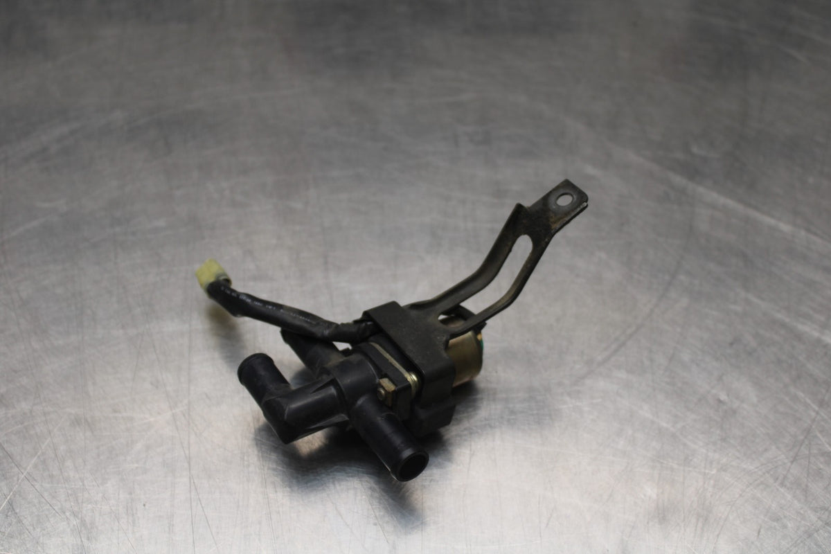 03-05 YAMAHA YZF R6  AIR VALVE SOLENOID TOP ENGINE SWITCH SENSOR BB793