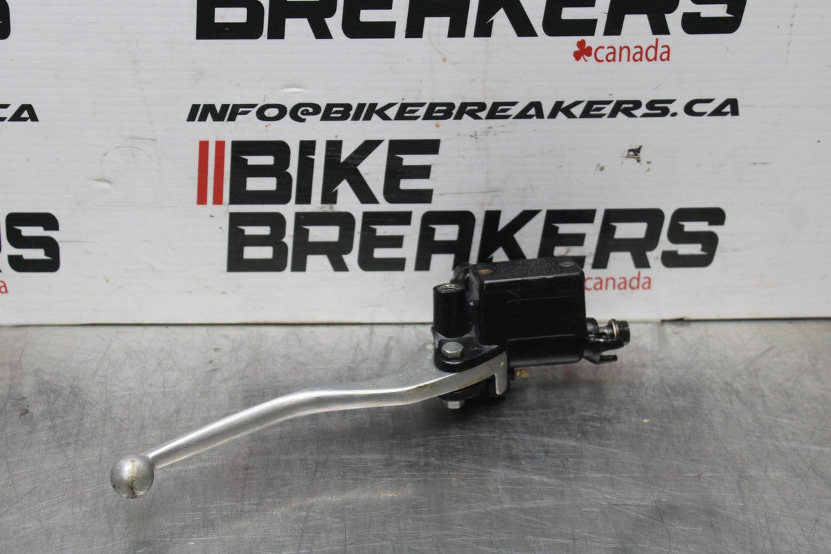 08 HONDA CBR125R FRONT BRAKE MASTER CYLINDER w/ LEVER BB839