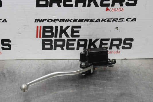08 HONDA CBR125R FRONT BRAKE MASTER CYLINDER w/ LEVER BB839