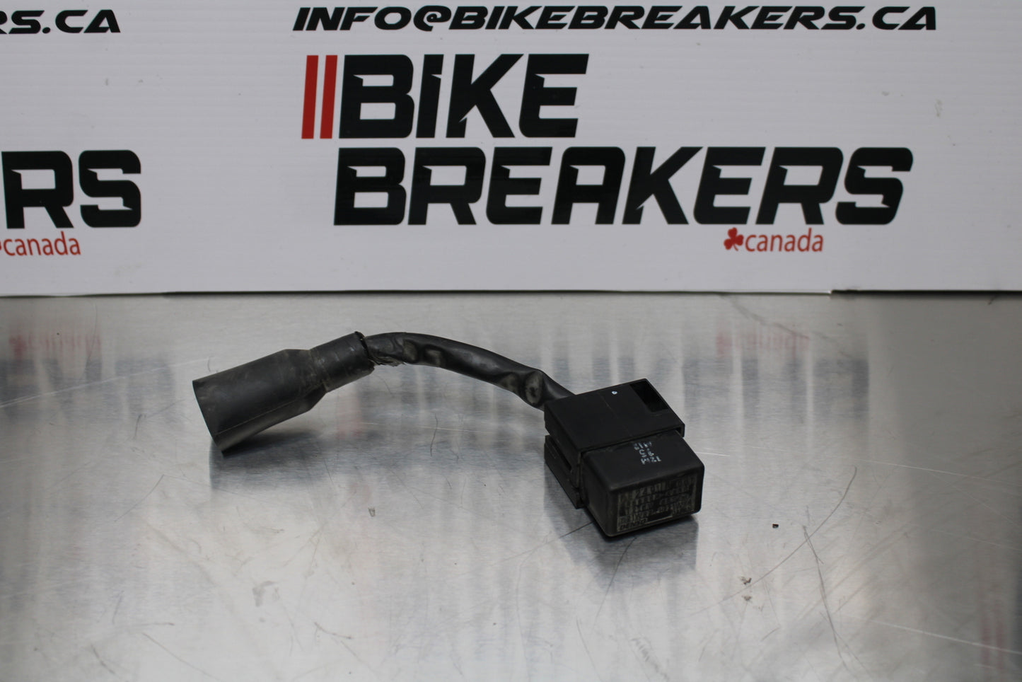 11 SUZUKI GSXR1000 TURN SIGNAL BLINKER RELAY FLASHER SWITCH BB142