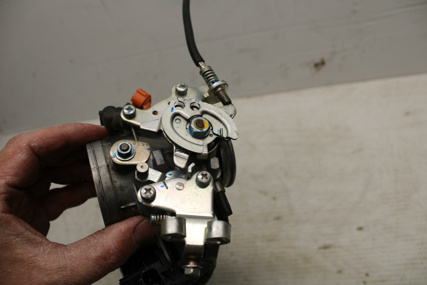 13-18 KAWASAKI NINJA ZX6R MAIN FUEL INJECTORS / THROTTLE BODIES BB304