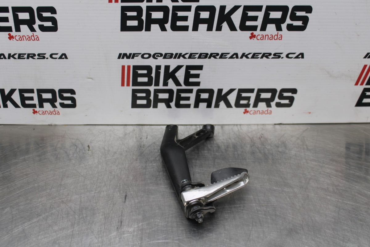 22-25 YAMAHA YZF R7 LEFT REAR BACK PASSENGER PEG BB769