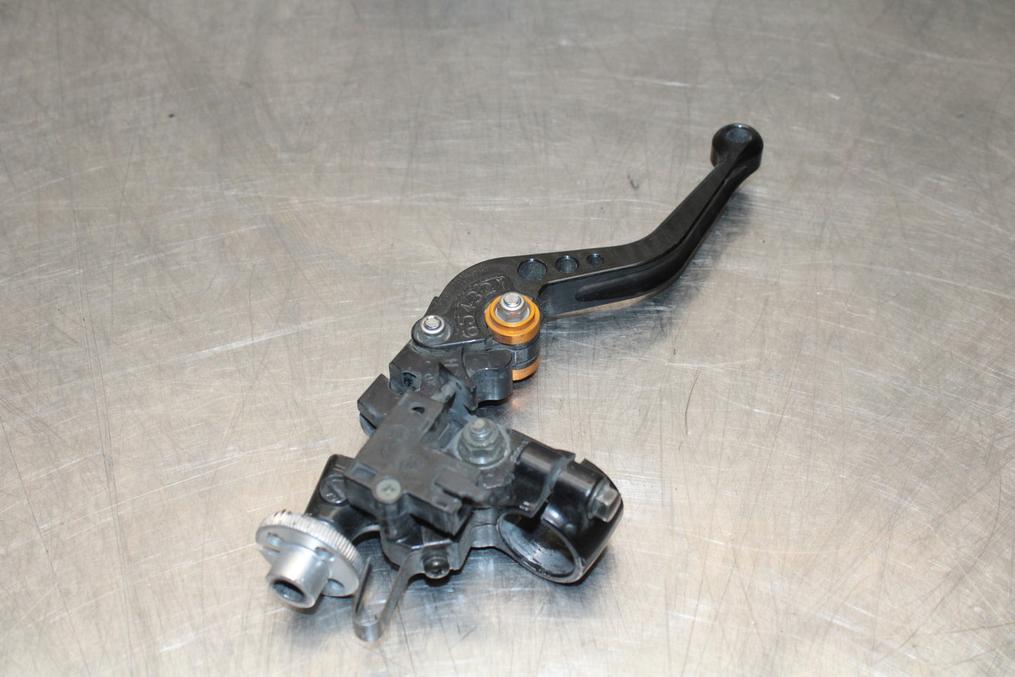 06-07 SUZUKI GSXR 600 CLUTCH PERCH MOUNT WITH LEVER  BB178
