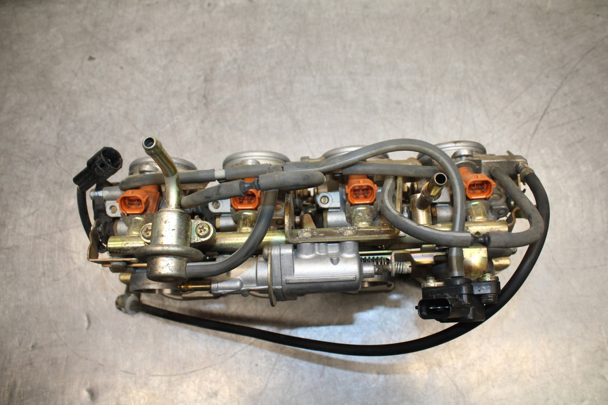 03-05 YAMAHA YZF R6  MAIN FUEL INJECTORS / THROTTLE BODIES BB751