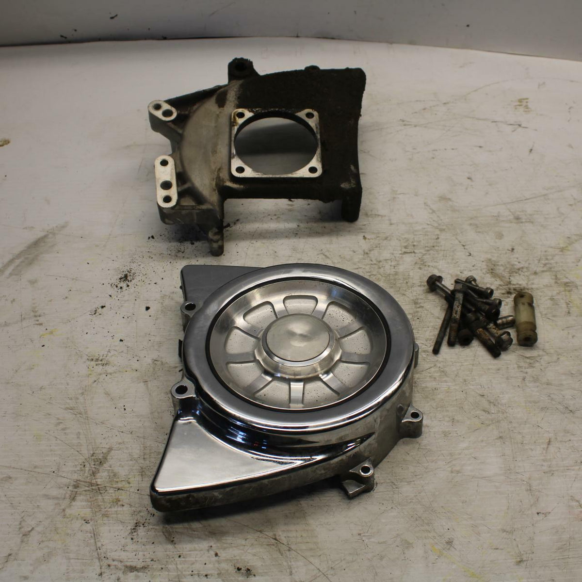 03-04 YAMAHA ROAD STAR 1600 ENGINE SPROCKET COVER BB279
