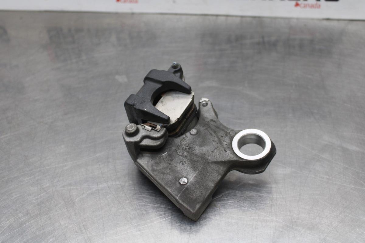 08-16 YAMAHA YZF R6 REAR BACK BRAKE CALIPER W MOUNT BRACKET BB856