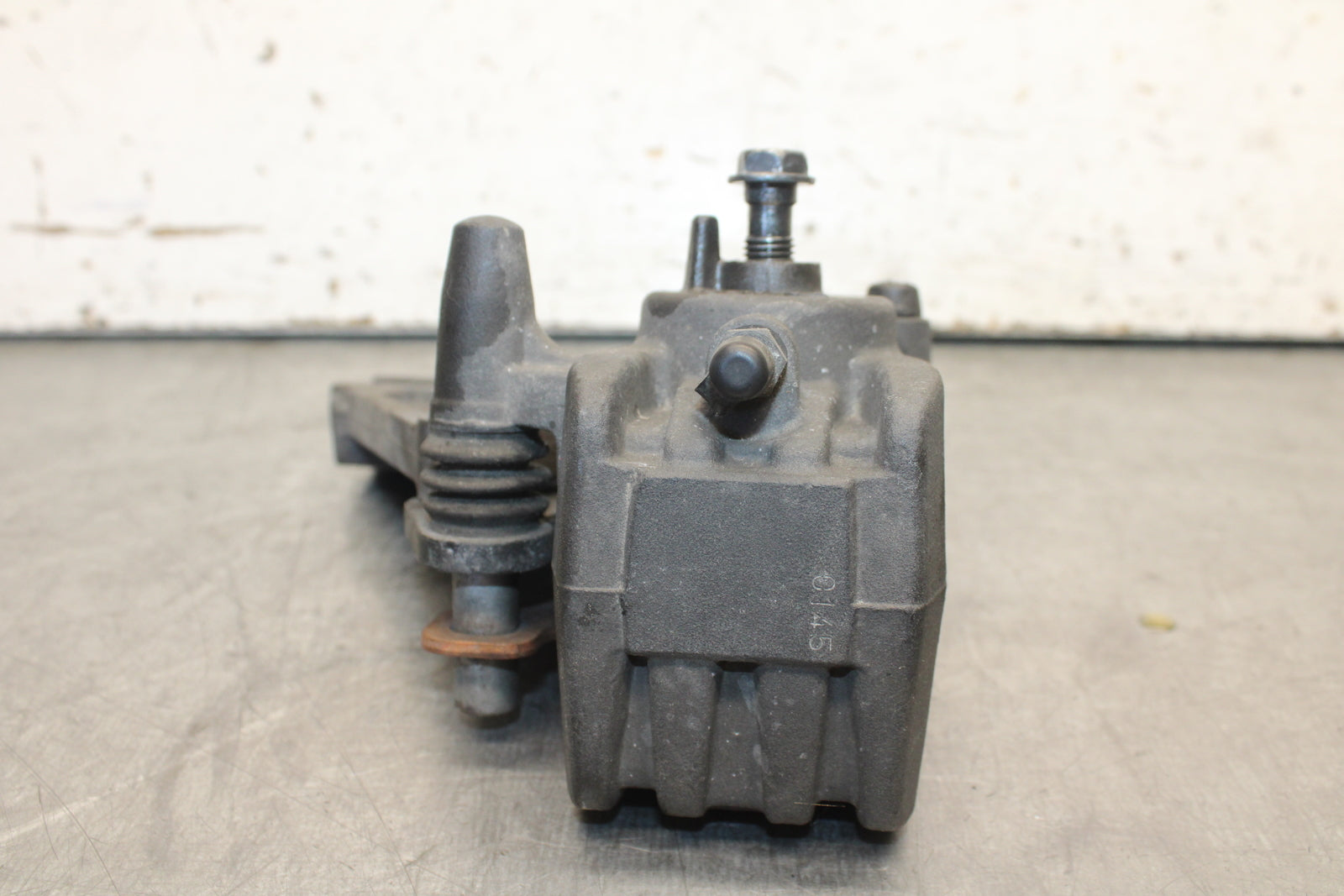 09-12 KAWASAKI NINJA ZX6R REAR BACK BRAKE CALIPER W MOUNT BRACKET BB698