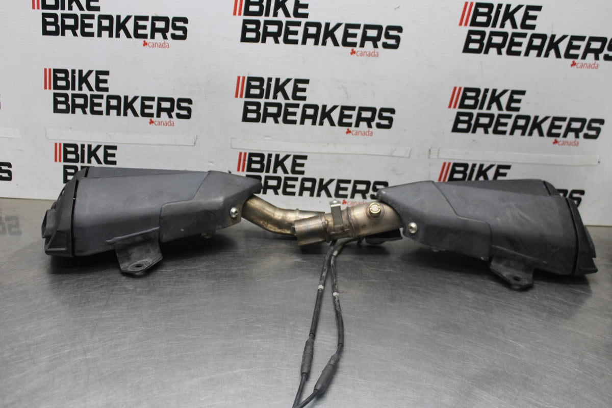 10-13 KAWASAKI Z1000 EXHAUST PIPE MUFFLER SLIP ON CAN SILENCER SET PAIR BB421