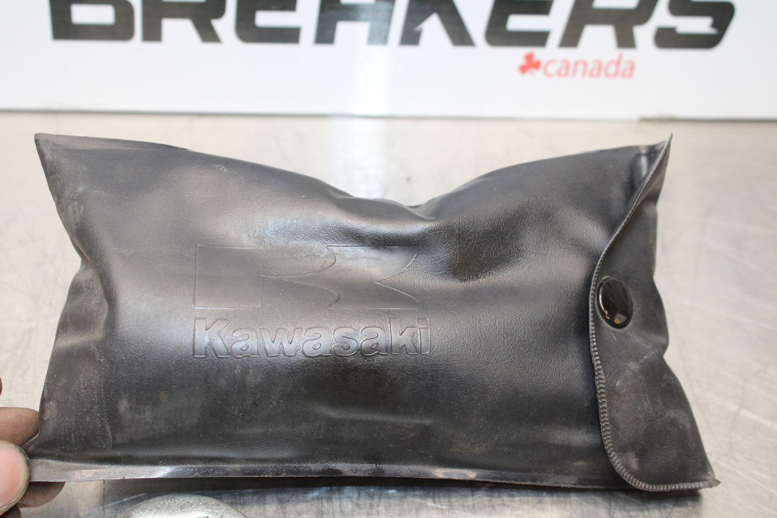 04-05 KAWASAKI NINJA ZX10R STOCK TOOLS OEM TOOL BAG KIT SET BB163