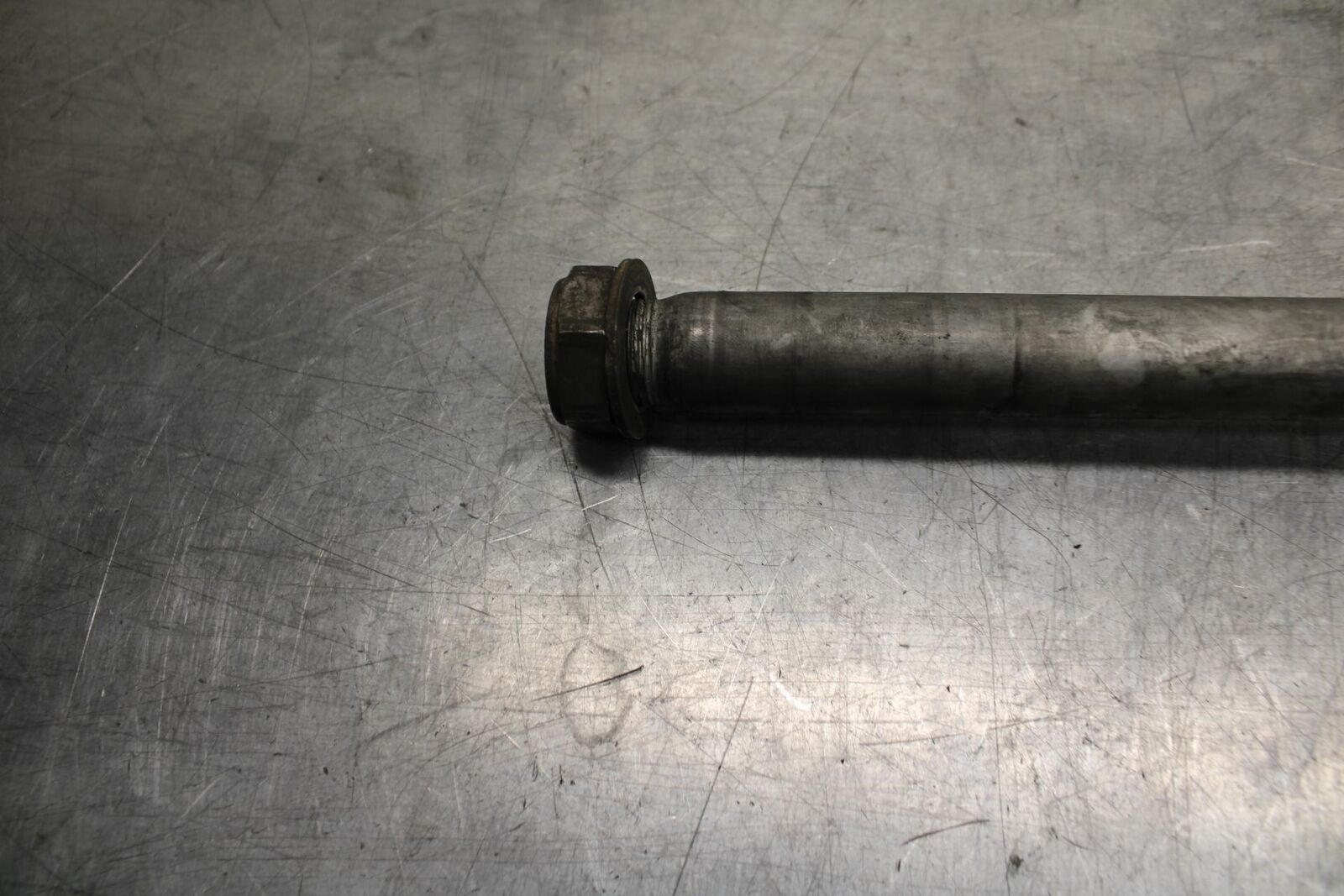 06-07 HONDA CBR1000RR REAR AXLE WHEEL RIM PIVOT BOLT AXEL 42301-MEL-000 BB99