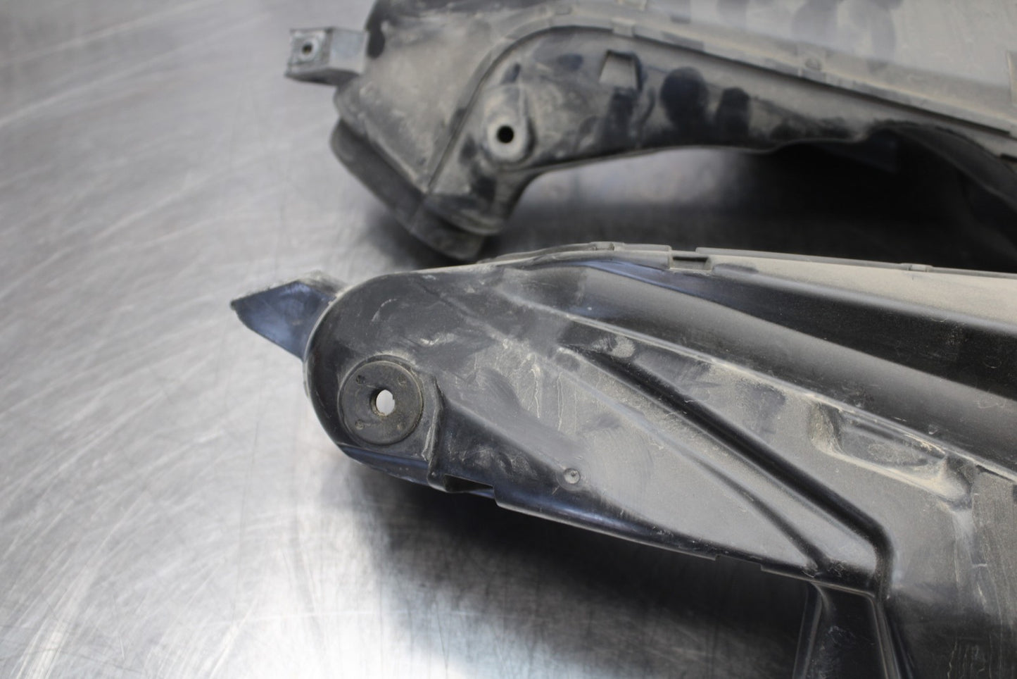 06-07 SUZUKI GSXR 600 RIGHT LEFT AIR INTAKE DUCTS BB170