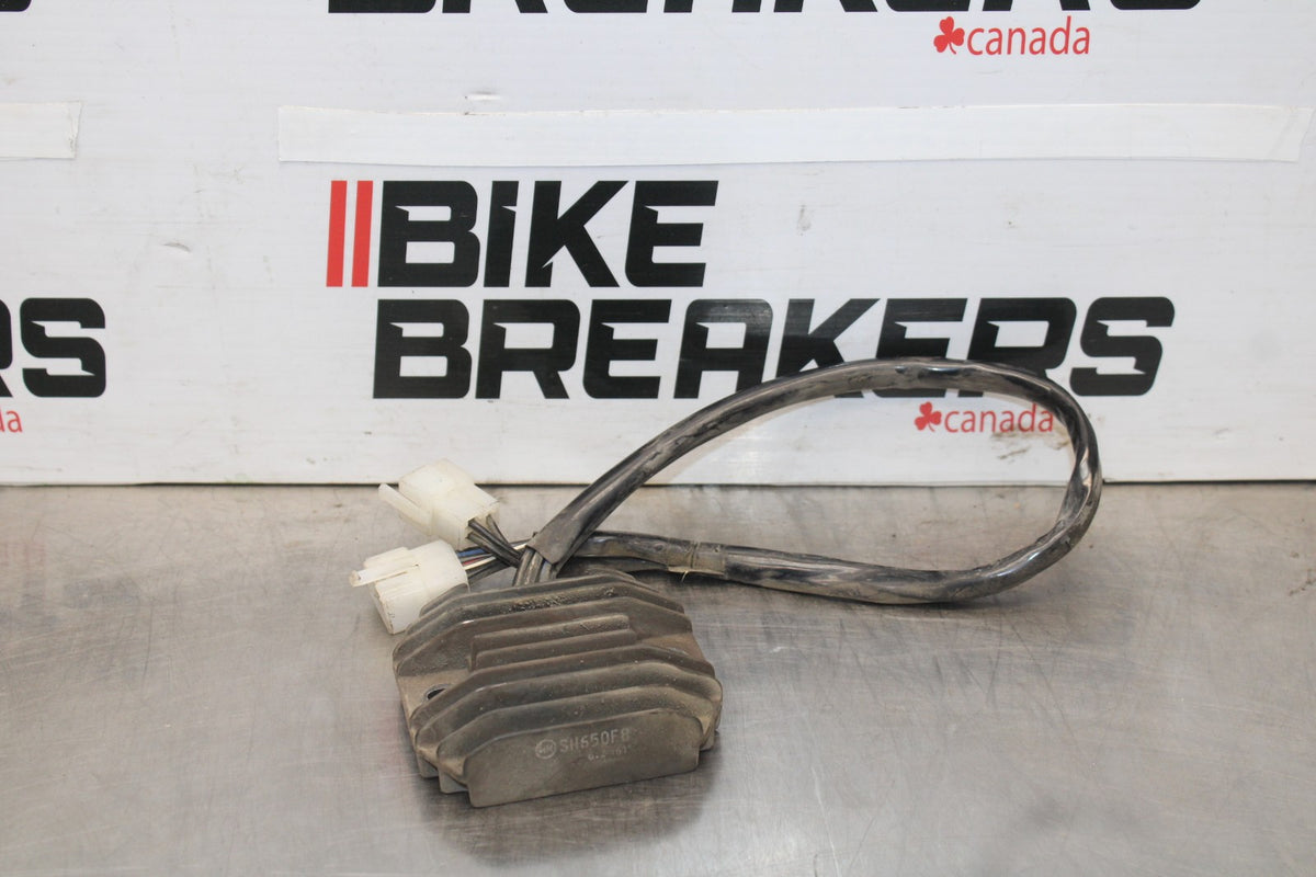 05-06 KAWASAKI NINJA ZX6R RECTIFIER VOLTAGE REGULATOR BB877