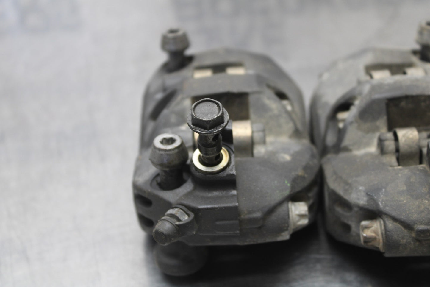 07-08 KAWASAKI NINJA ZX6R RIGHT LEFT FRONT BRAKE CALIPER SET PAIR CALIPERS BB203