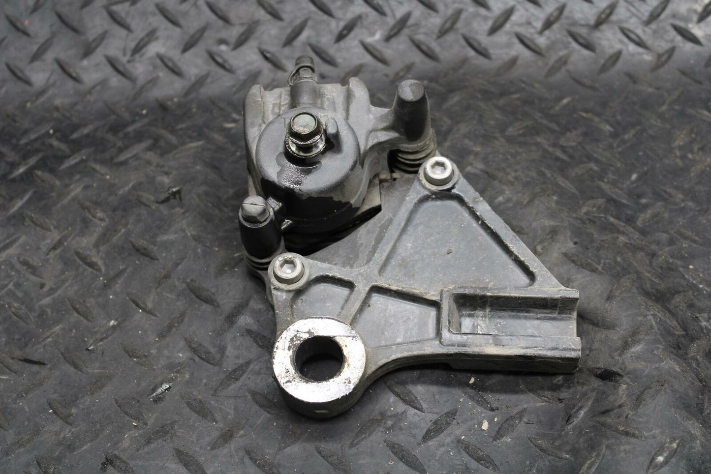 07-09 KAWASAKI VERSYS 650 REAR BACK BRAKE CALIPER W MOUNT BRACKET BB206
