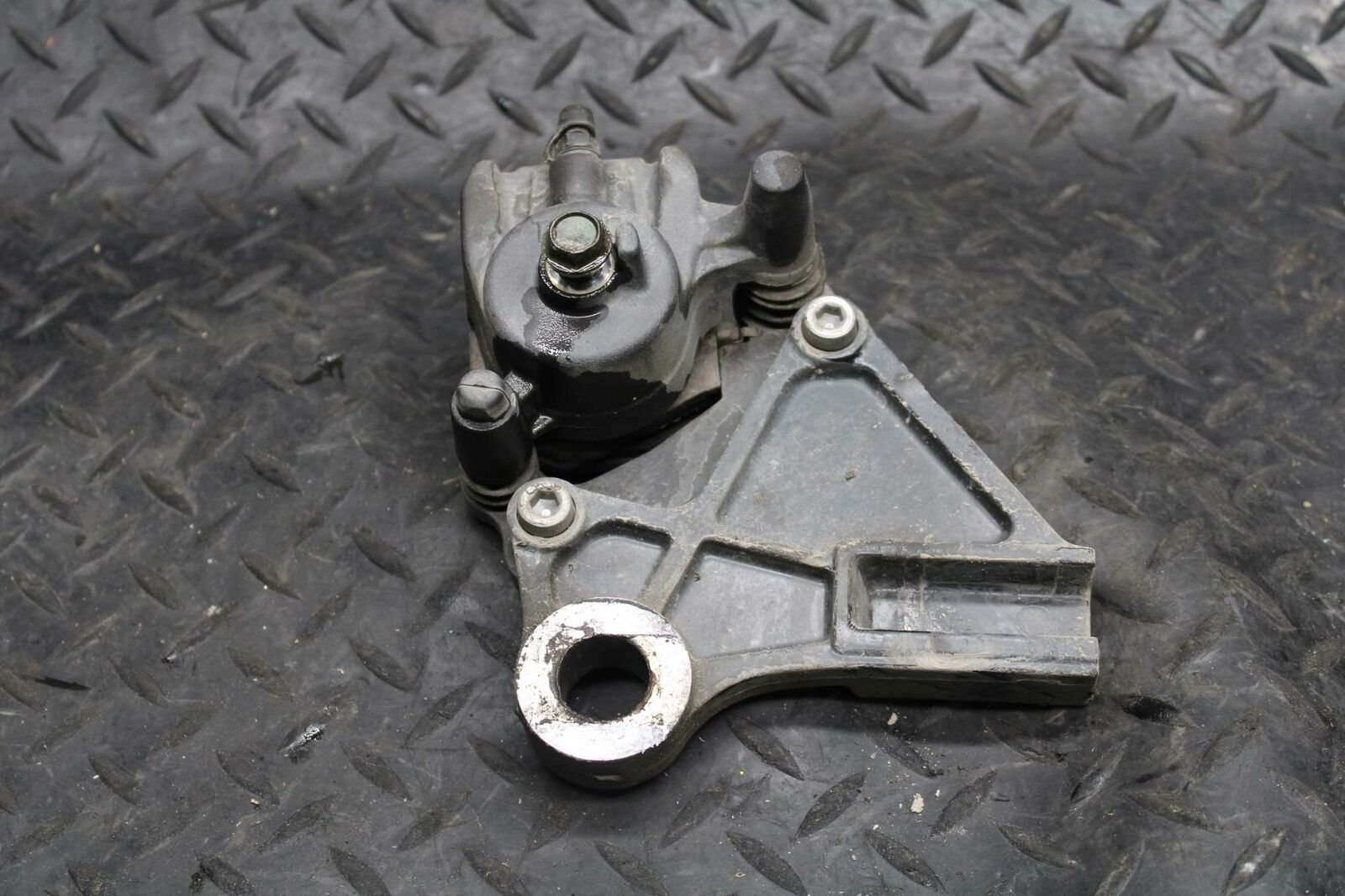 07-09 KAWASAKI VERSYS 650 REAR BACK BRAKE CALIPER W MOUNT BRACKET BB206