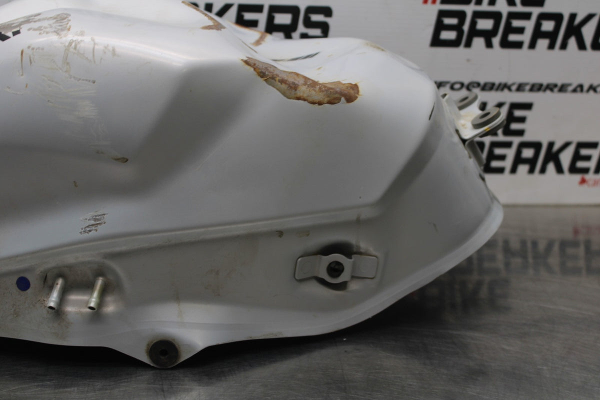 23-26 KAWASAKI NINJA ZX4RR GAS TANK FUEL CELL PETROL RESERVOIR BB872