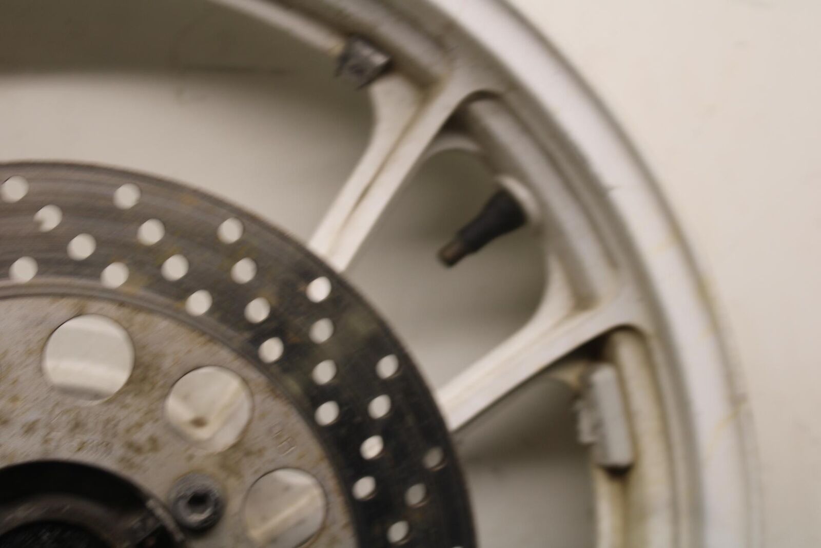 1988 Suzuki Katana 600 GSX600F REAR WHEEL RIM ROTOR BRAKE DISC BB94