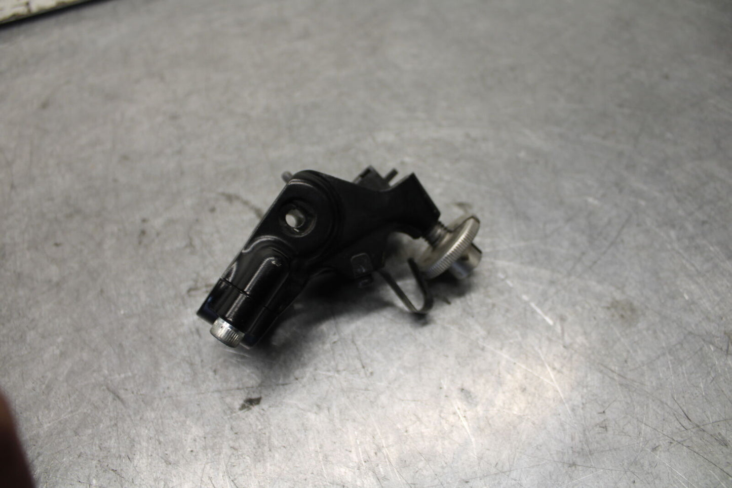 13-18 KAWASAKI NINJA ZX6R CLUTCH LEVER PERCH MOUNT BRACKET BB682