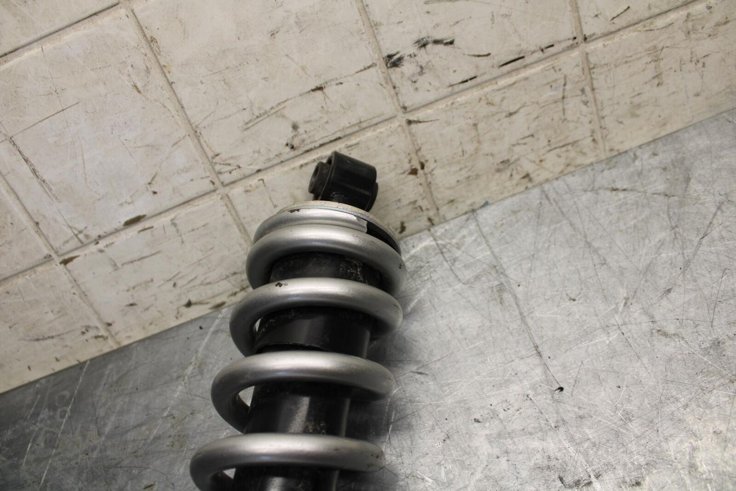 2015 Yamaha YZF R3 REAR BACK SHOCK ABSORBER SUSPENSION 1WD-F2210-00-00 BB526