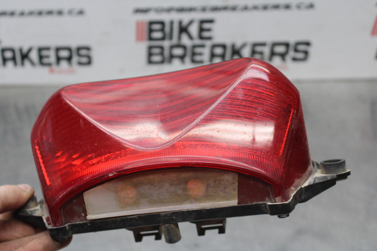 98-05 HONDA SUPER HAWK 1000 VTR1000F REAR TAIL TAILLIGHT BACK BRAKE LIGHT BB821