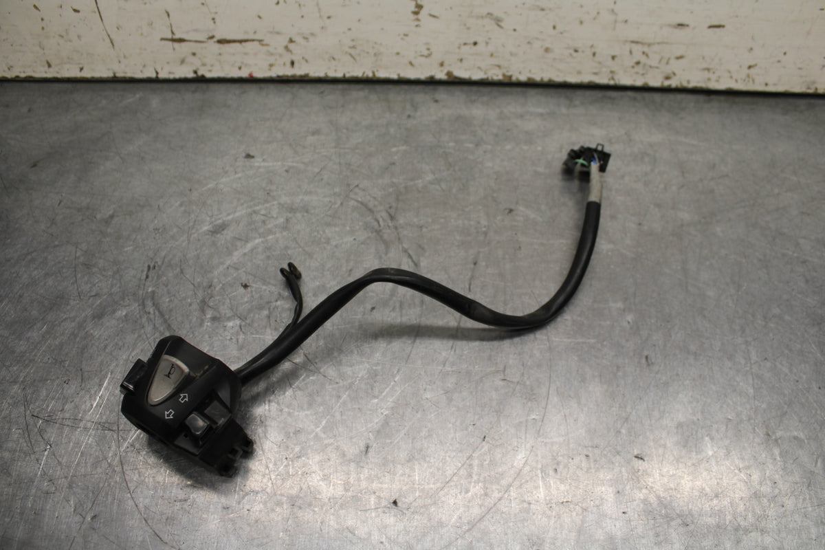15-16 HONDA CB300F LEFT CLIP ON HANDLE HORN SIGNALS SWITCH SWITCHES BB740