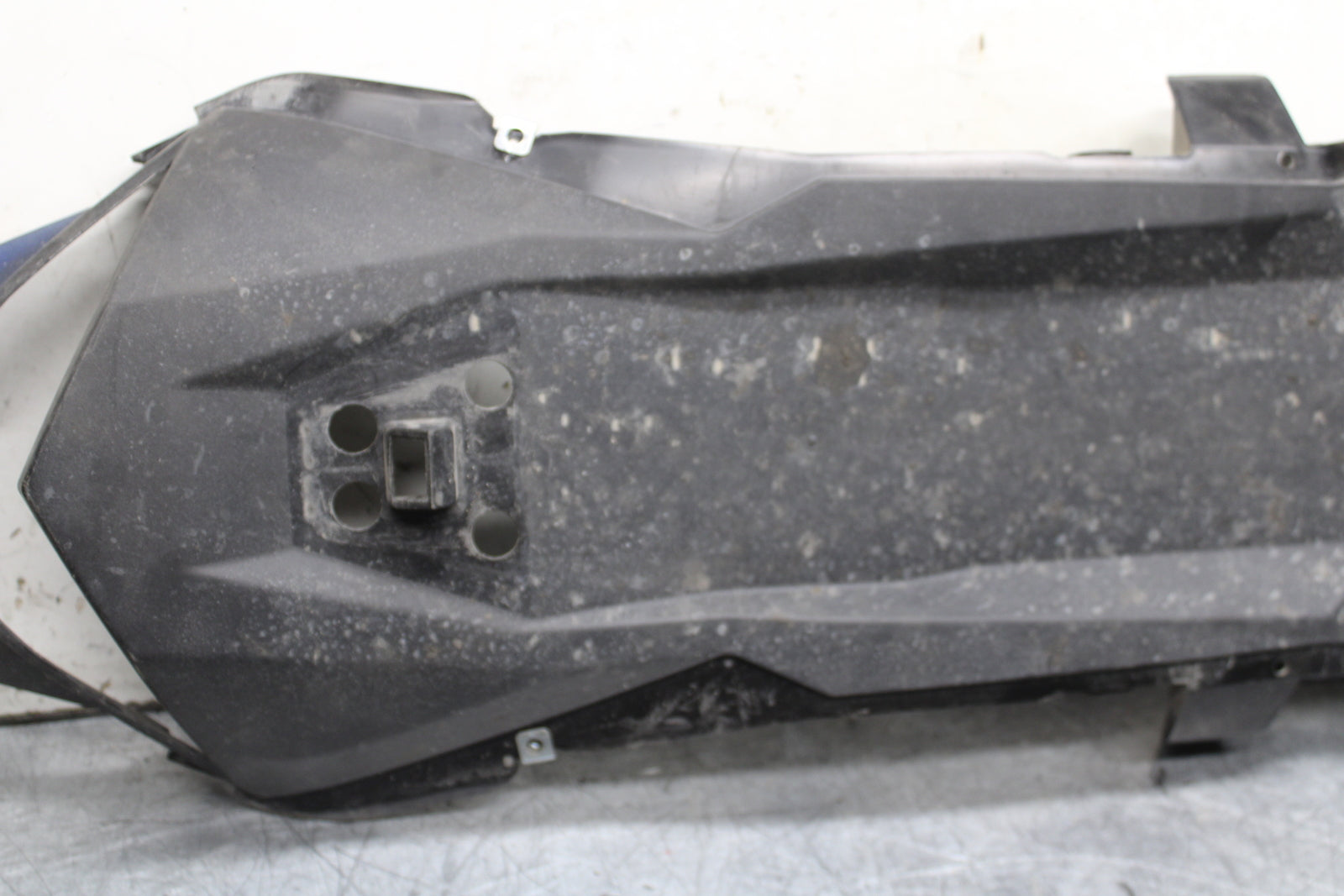 19-22 KAWASAKI Z400 REAR UNDERTAIL & BATTERY TRAY FAIRING COWL FENDER BB708