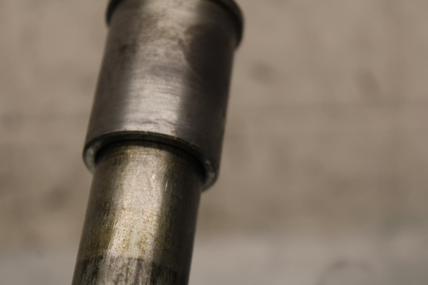 2000 Kawasaki Ninja ZX12R ZX1200A FRONT WHEEL RIM AXLE PIVOT BOLT 41068-1426 BB5