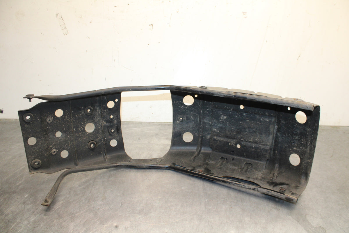 04 SUZUKI INTRUDER 800 REAR BACK FENDER SUPPORT FRAME SUBFRAME BB758