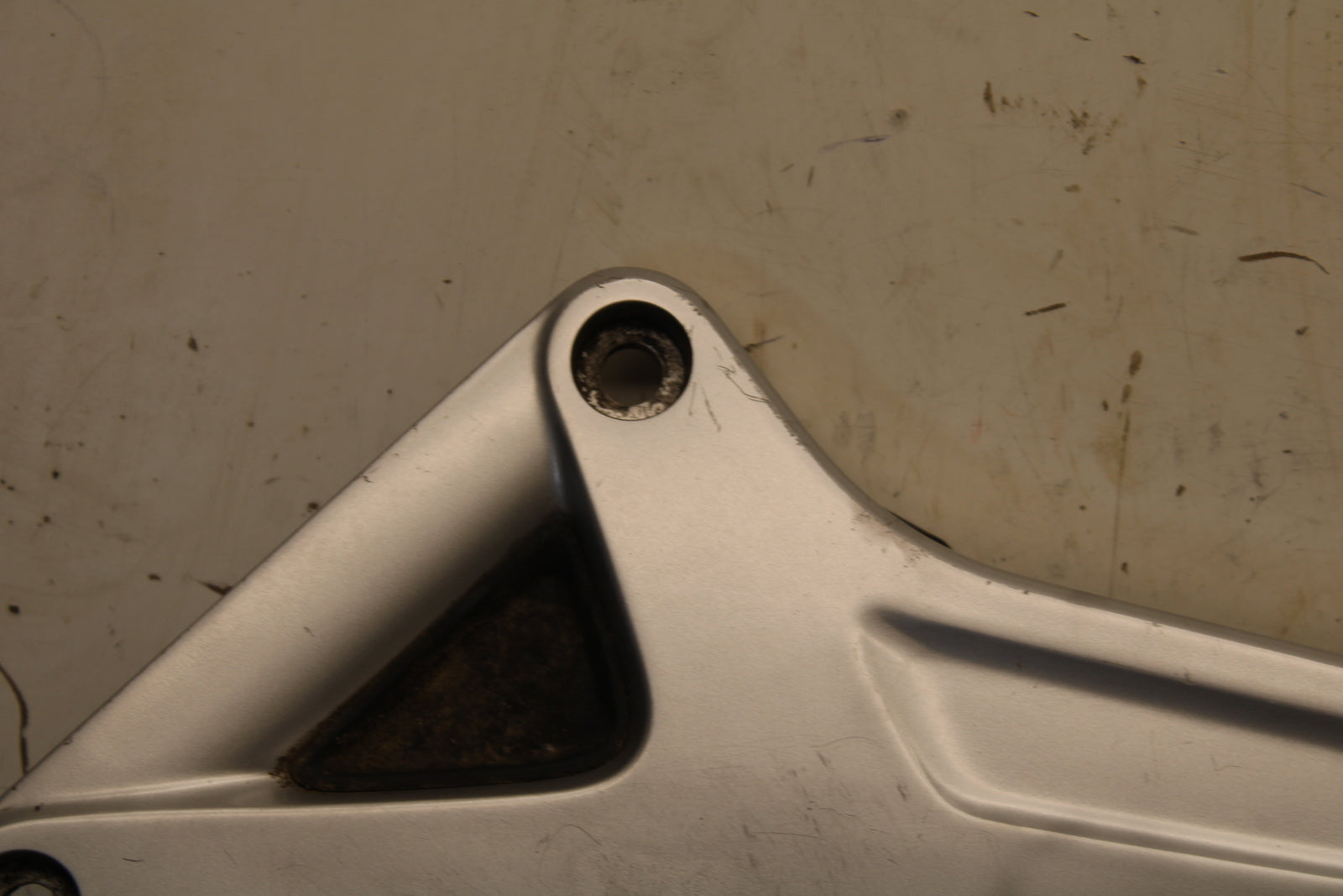 04-12 HONDA ST1300A LEFT FRONT FOOT REST PEG STEP MOUNT BRACKET BB669