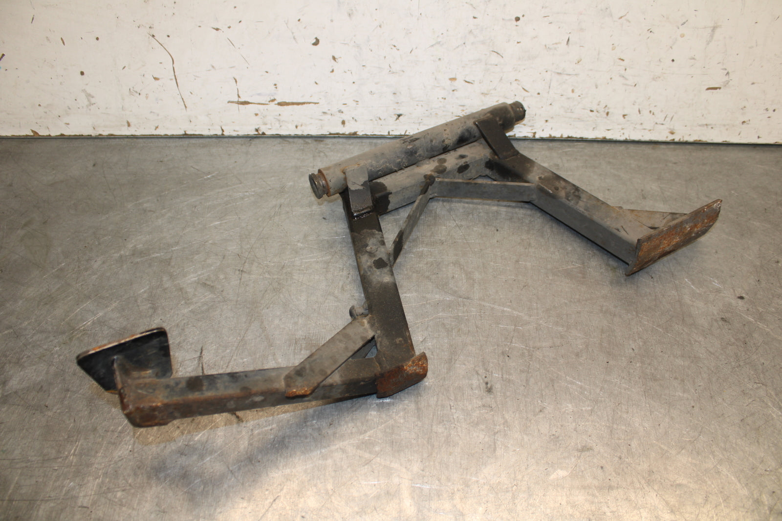 93-00 HONDA GOLDWING 1500 GL1500SE CENTER MAIN STAND BB700