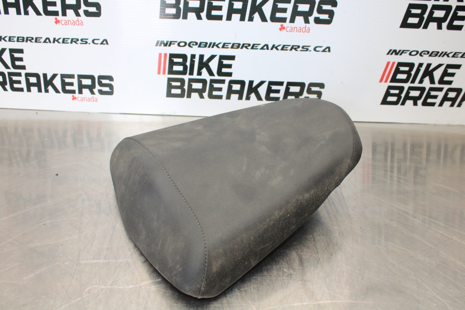 15-16 HONDA CB300F REAR BACK PASSENGER TANDEM SEAT PAD SADDLE PILLION BB150