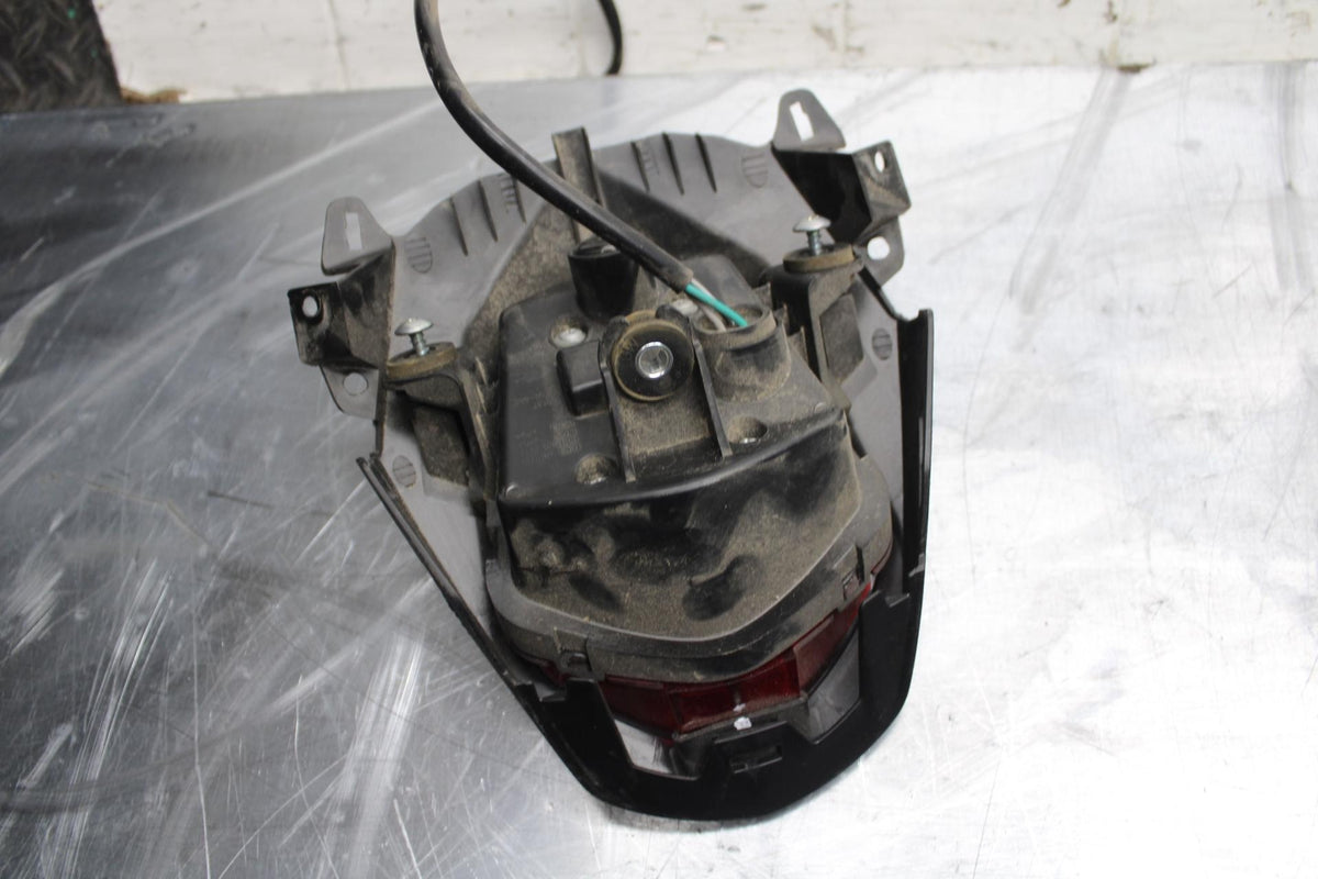 17-23 SUZUKI GSXR 250 GSX250RL8 REAR TAIL TAILLIGHT BACK BRAKE LIGHT BB490