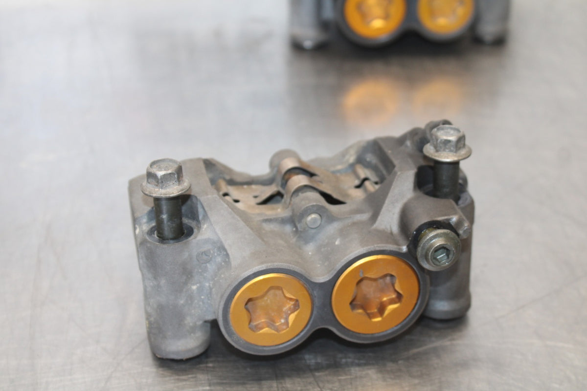 05 YAMAHA YZF R6 RIGHT LEFT FRONT BRAKE CALIPER SET PAIR CALIPERS BB894