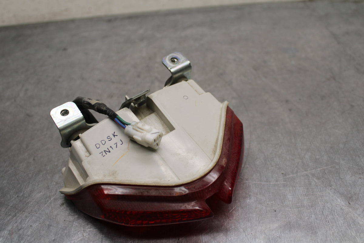 11-17 SUZUKI GSXR600 REAR TAIL TAILLIGHT BACK BRAKE LIGHT BB132