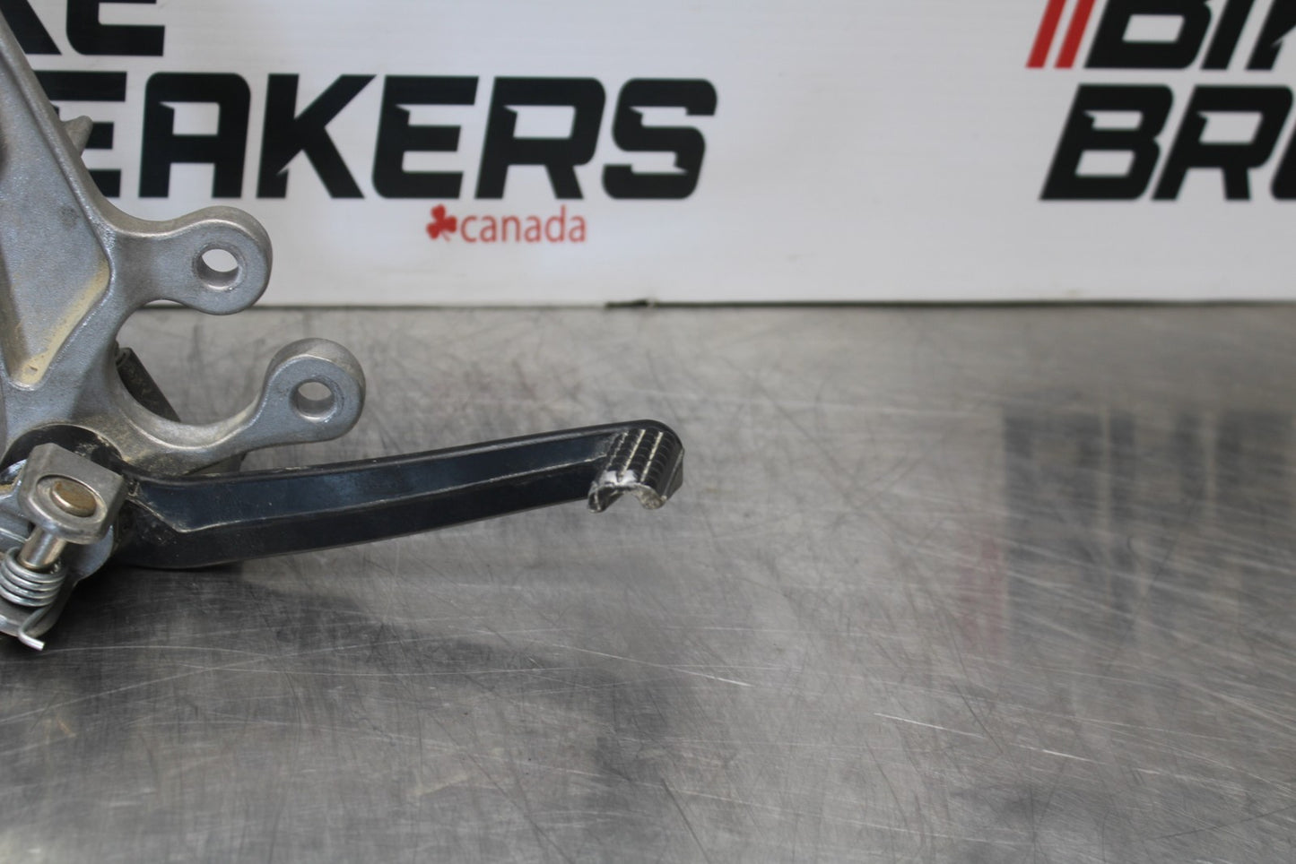 11-22 SUZUKI GSXR 600  RIGHT REARSET REAR SET DRIVER FOOT PEG REST STOP BB193