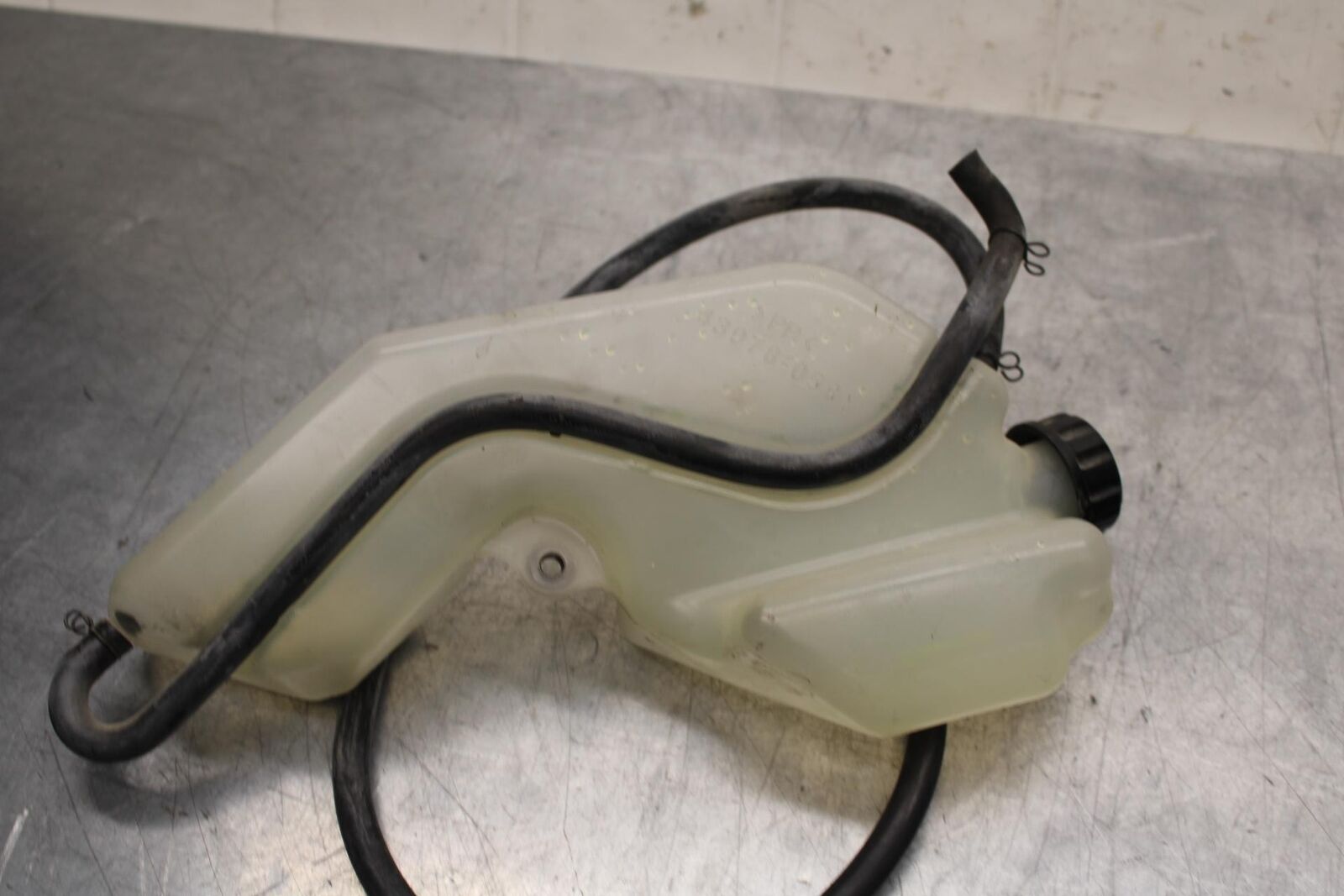 16-20 KAWASAKI ZX10R COOLANT WATER TANK RESERVOIR BOTTLE BB591