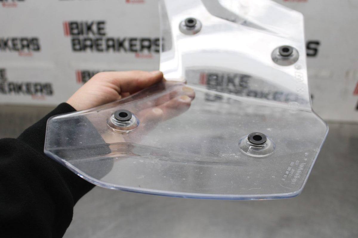 19 BMW F750GS WINDSHIELD WINDSCREEN BB938