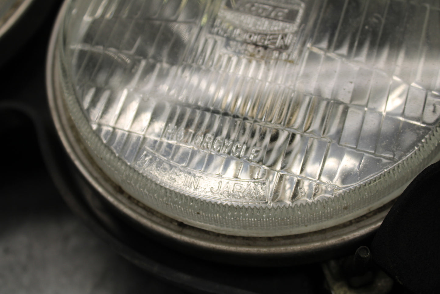 93-94 KAWASAKI NINJA ZX7R FRONT HEADLIGHT HEAD LIGHT LAMP BB122