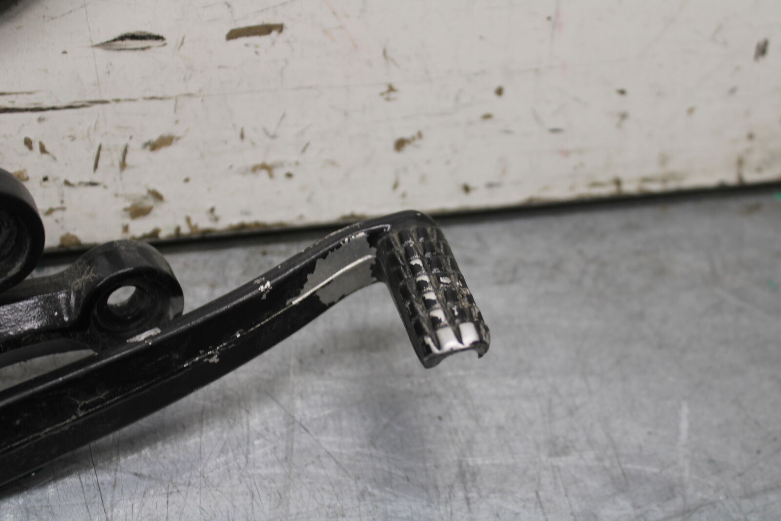 08-09 SUZUKI GSXR600 RIGHT REARSET REAR SET DRIVER FOOT PEG REST STOP BB728