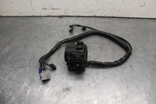 22-24 YAMAHA XSR900 LEFT CLIP ON HANDLE HORN SIGNALS SWITCH SWITCHES BB683