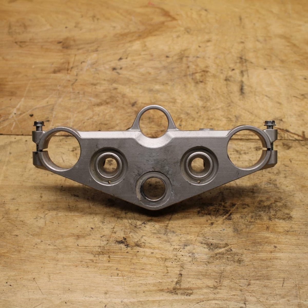 02-03 SUZUKI VSTROM 1000 FORKS UPPER TRIPLE TREE CLAMP BB331