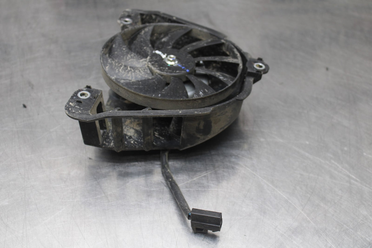 17-18 YAMAHA YZF R3 ENGINE RADIATOR COOLING FAN BB788